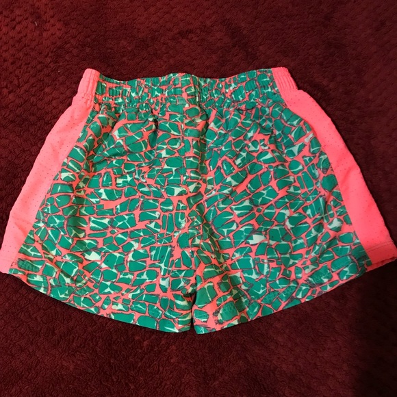 Under Armour swim shorts size YMD - Picture 2 of 5